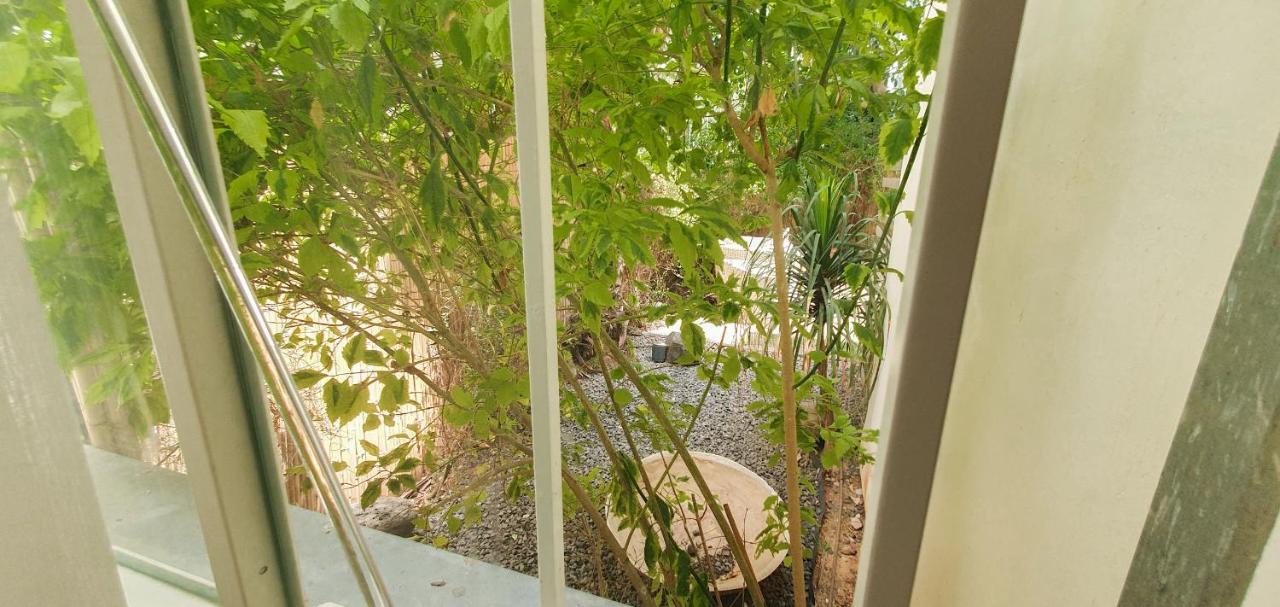 Lägenhet på 100 m² i Tel Aviv centrum, med 2 sovrum och 2 badrum  Exteriör bild