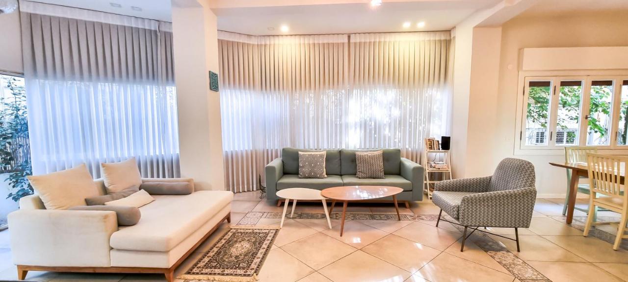 Lägenhet på 100 m² i Tel Aviv centrum, med 2 sovrum och 2 badrum  Exteriör bild
